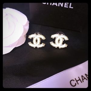 💖 Chanel CC Studs 💖